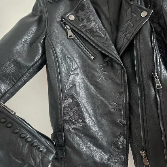 Vigoss Y2K floral embroidered studded faux leather jacket *excellent condition* - Picture 2 of 5